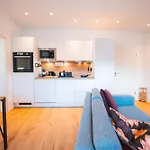 Inviting Flat Near Center & The Mosel River Κόμπλεντς