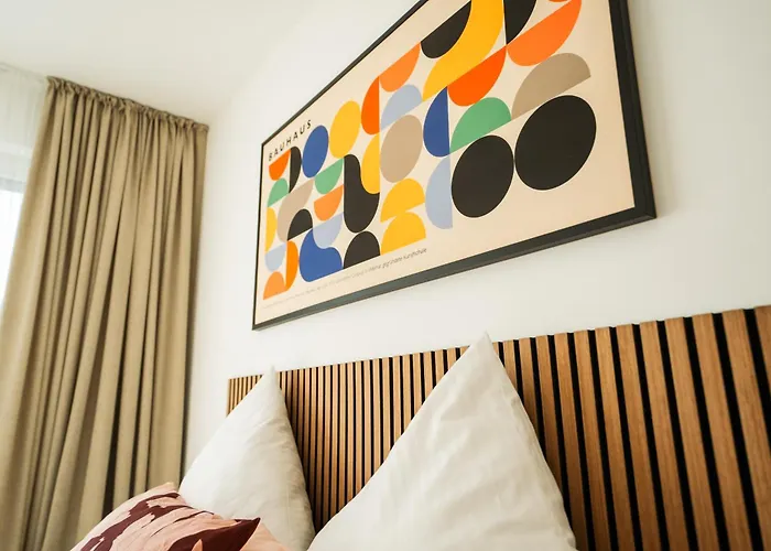 Inviting Flat Near Center & The Mosel River *